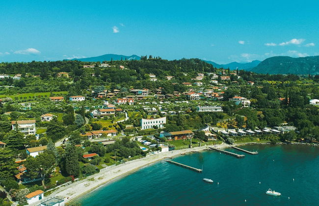 Mansion by Lake Garda With Pools & Olive Trees - Foto 40