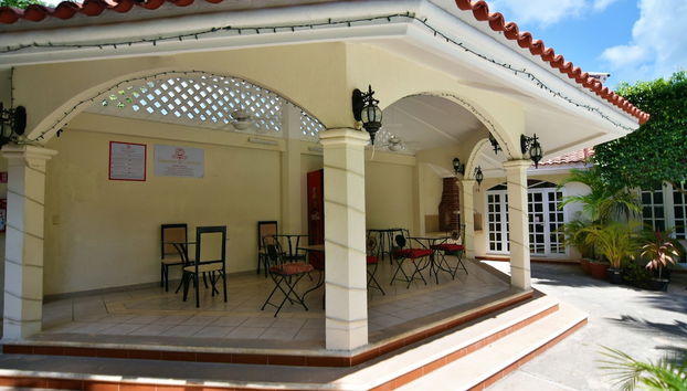 Check-in/check-out kiosk