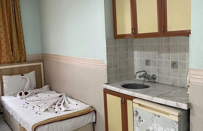 Best Life Apart Hotel - Photo 18