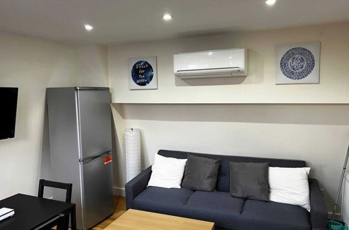 Photo 8 - Cosy 3 Bedroom Apartment Next to the Emirates