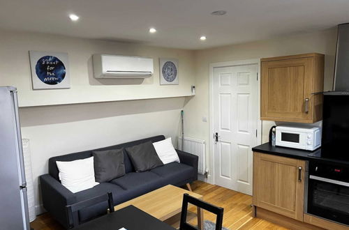 Photo 5 - Cosy 3 Bedroom Apartment Next to the Emirates