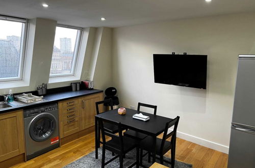 Foto 7 - Cosy 3 Bedroom Apartment Next to the Emirates