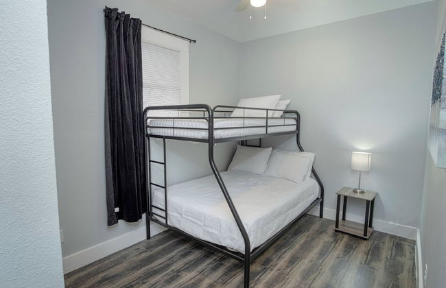 Impressive Cozy Historic 3BR Apt 101 Near Downtown - Photo 5