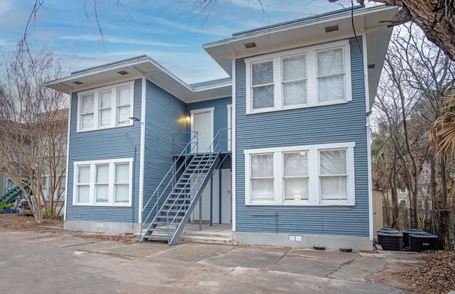 Impressive Cozy Historic 3BR Apt 101 Near Downtown - Photo 20