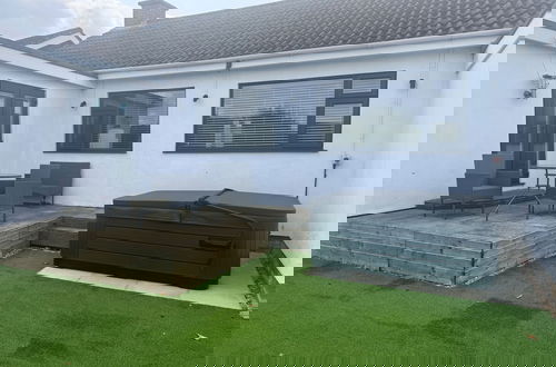 Foto 1 - Pet-friendly - 2 Bedrooms Bungalow Beach - Parking