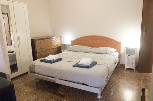 Photo 3 - Spacious and Beautiful 60 sqm Apartment in the Very Heart of Bologna