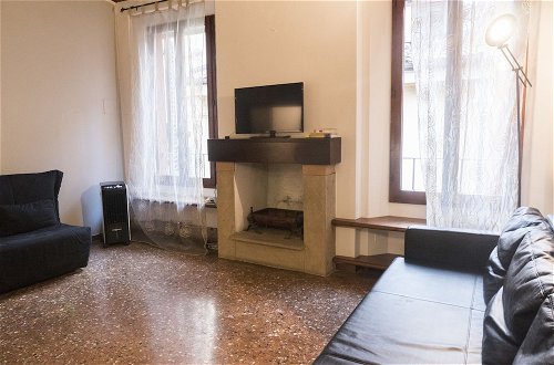 Foto 16 - Spacious and Beautiful 60 sqm Apartment in the Very Heart of Bologna