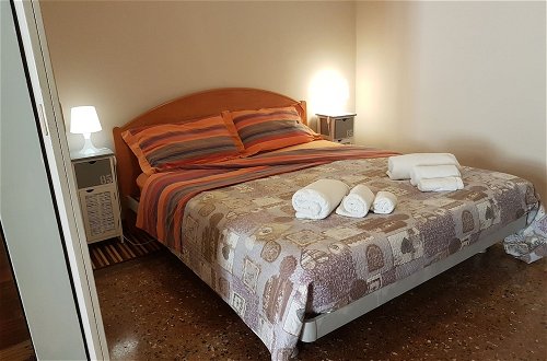 Photo 4 - Spacious and Beautiful 60 sqm Apartment in the Very Heart of Bologna