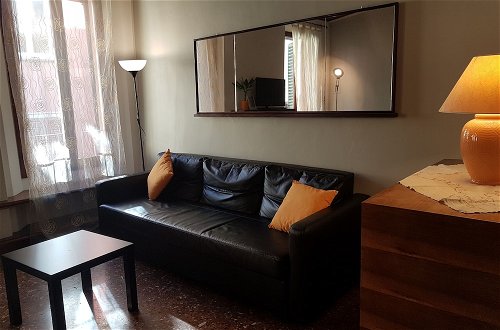 Photo 14 - Spacious and Beautiful 60 sqm Apartment in the Very Heart of Bologna