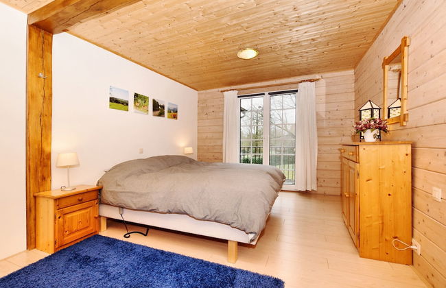 Cozy & Luxurious Chalet with Sauna, Hot Tub, Large Garden, Covered Terrace - Photo 7
