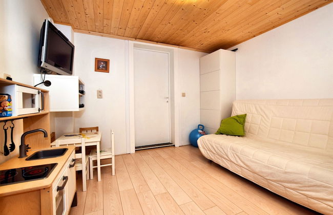 Cozy & Luxurious Chalet with Sauna, Hot Tub, Large Garden, Covered Terrace - Photo 27