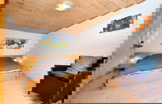 Foto 1 - Cozy & Luxurious Chalet with Sauna, Hot Tub, Large Garden, Covered Terrace