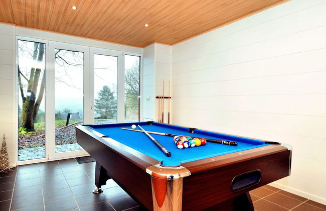 Cozy & Luxurious Chalet with Sauna, Hot Tub, Large Garden, Covered Terrace - Photo 29