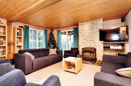 Photo 4 - Cozy & Luxurious Chalet with Sauna, Hot Tub, Large Garden, Covered Terrace