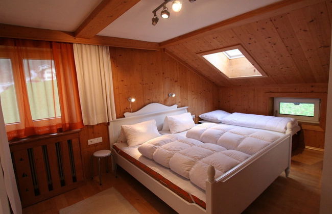 Huge Holiday Home in Hopfgarten im Brixental near Ski Lift - Photo 9