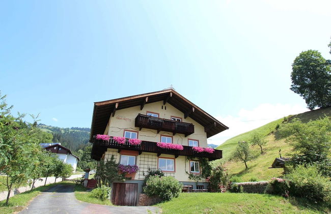 Huge Holiday Home in Hopfgarten im Brixental near Ski Lift - Photo 26