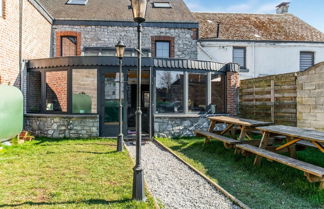 Foto 1 - Stone Cottage with Sauna & Hot Tub near Cave of Lorette in Rochefort