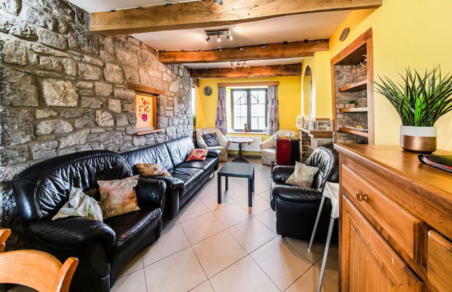 Stone Cottage with Sauna & Hot Tub near Cave of Lorette in Rochefort - Foto 21