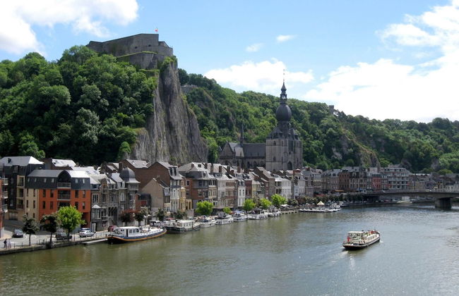 Stone-built Holiday Home in Dinant With Terrace - Foto 15