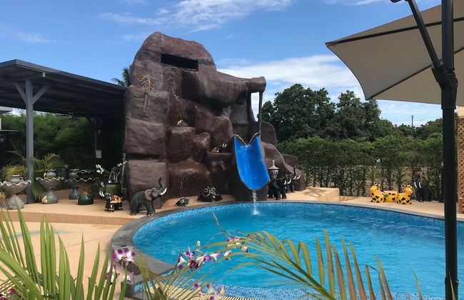 SB Holiday Resort - Photo 16