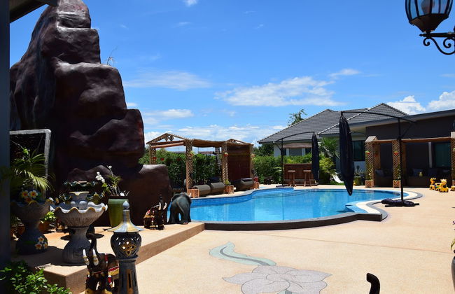 SB Holiday Resort - Photo 15