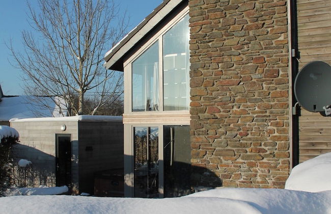 Charming Cottage With Jacuzzi Located Near Nature and ski Slopes - Foto 21