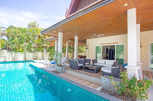 Photo 12 - Tropical Thai Style 4BR Pool Villa Fanny