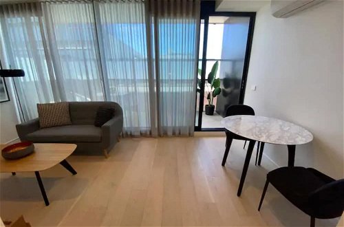 Foto 20 - Modern 1 Bedroom Apartment South Yarra