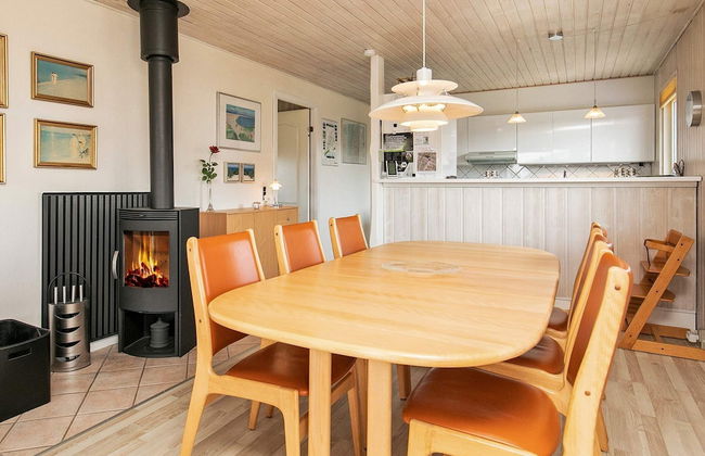 8 Person Holiday Home in Harboore - Foto 11