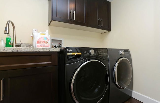 Grand Spacious Suite near YVR by Elevate Rooms - Foto 18