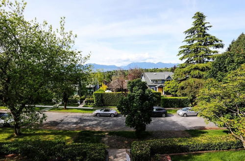 Photo 1 - Grand Spacious Suite near YVR by Elevate Rooms