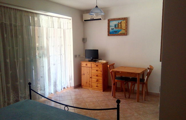 Studio in the Most Southern Point of the Island, Completely Fenced Super Price - Foto 6
