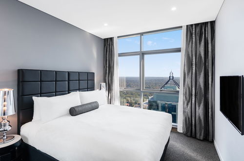 Photo 8 - Meriton Suites Chatswood