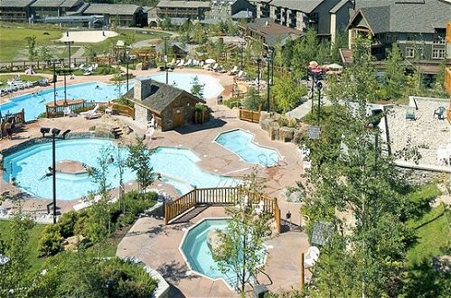 Photo 24 - SPACIOUS 2-Br 2-Ba | Ski In/Out | Pool & Hot Tubs | in Heart of PANORAMA RESORT