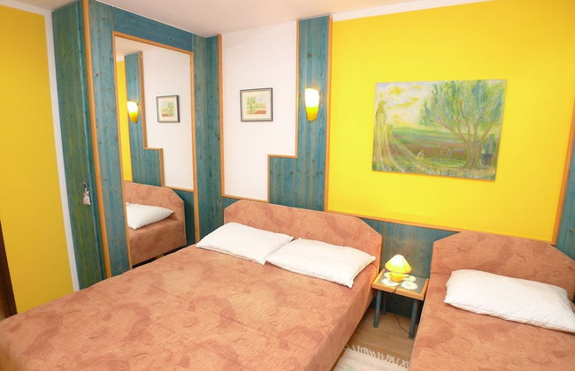 Apartment for 3 Persons With Beautiful Terrace - Photo 3