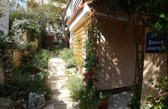 Apartment for 3 Persons With Beautiful Terrace - Photo 13