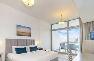 Photo 2 - LUX Opulent Island Suite View 7