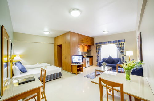 Foto 3 - Golden Sands Hotel Apartments