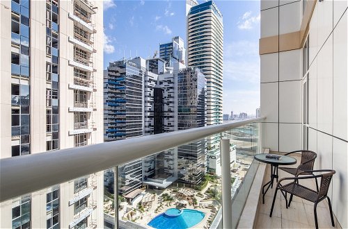 Photo 18 - Luxuriously Elegant 2BR Apartment in Downtown Dubai