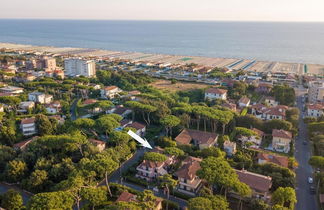 Photo 2 - Regina Beach Villa by the Beach in Marina di Piet