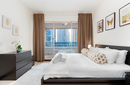 Photo 2 - Whitesage - Gorgeous Apartment in JLT Near the Metro Station