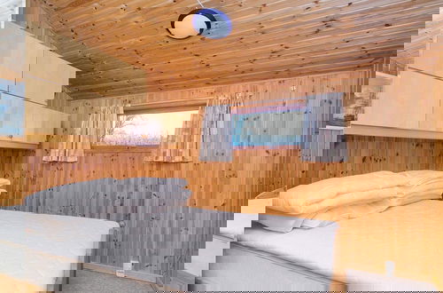 Photo 2 - 6 Person Holiday Home in Jaegerspris