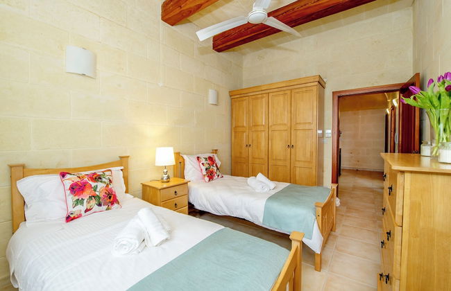 Ta'sandrija Pool And Well-being In Gozo - Photo 4
