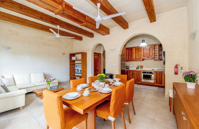 Ta'sandrija Pool And Well-being In Gozo - Photo 21
