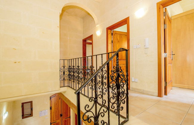 Ta'sandrija Pool And Well-being In Gozo - Photo 25