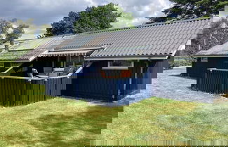 Foto 1 - 6 Person Holiday Home in Vaeggerlose