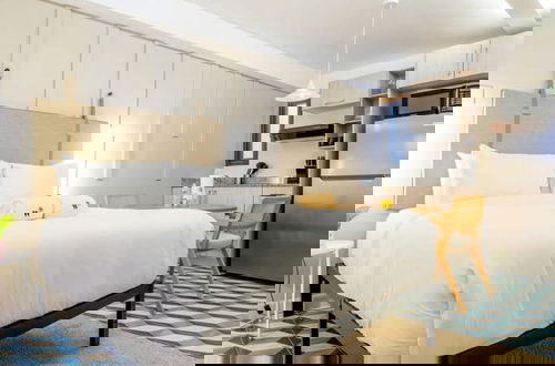 Foto 1 - w Monochrome Loft in Santa Ana