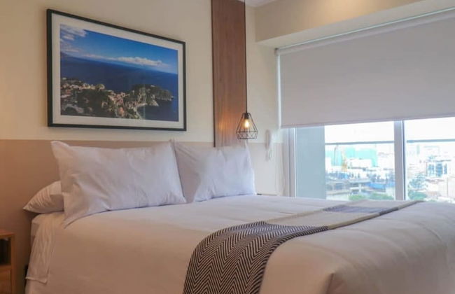 w Deluxe 2BR w Panoramic Terrace in Miraflores - Photo 2