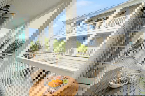 Foto 41 - Marlin by Avantstay Beachfront Mansion w/ 10 Bdrs & Multiple Living Spaces & Kitchens!