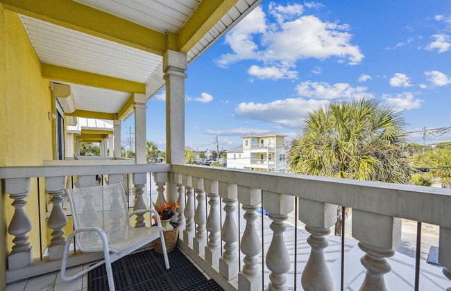 Just Beachy - 5 Bedroom Beach Front Home! Sleeps 20 Home by RedAwning - Photo 39